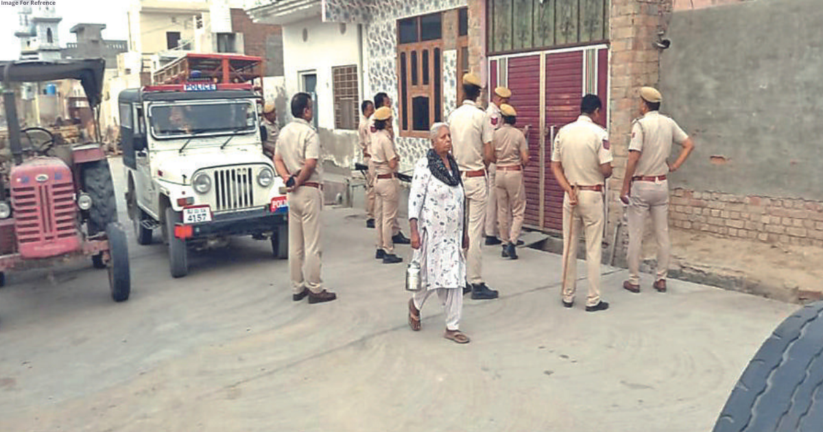 Police crackdwon in Raj, 733 held in Jaipur alone